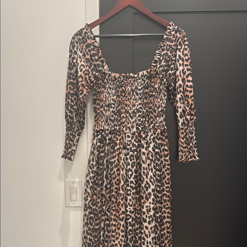 Ganni leopard maxi dress. Worn twice. Size 36 or US size 4. Label fell off.